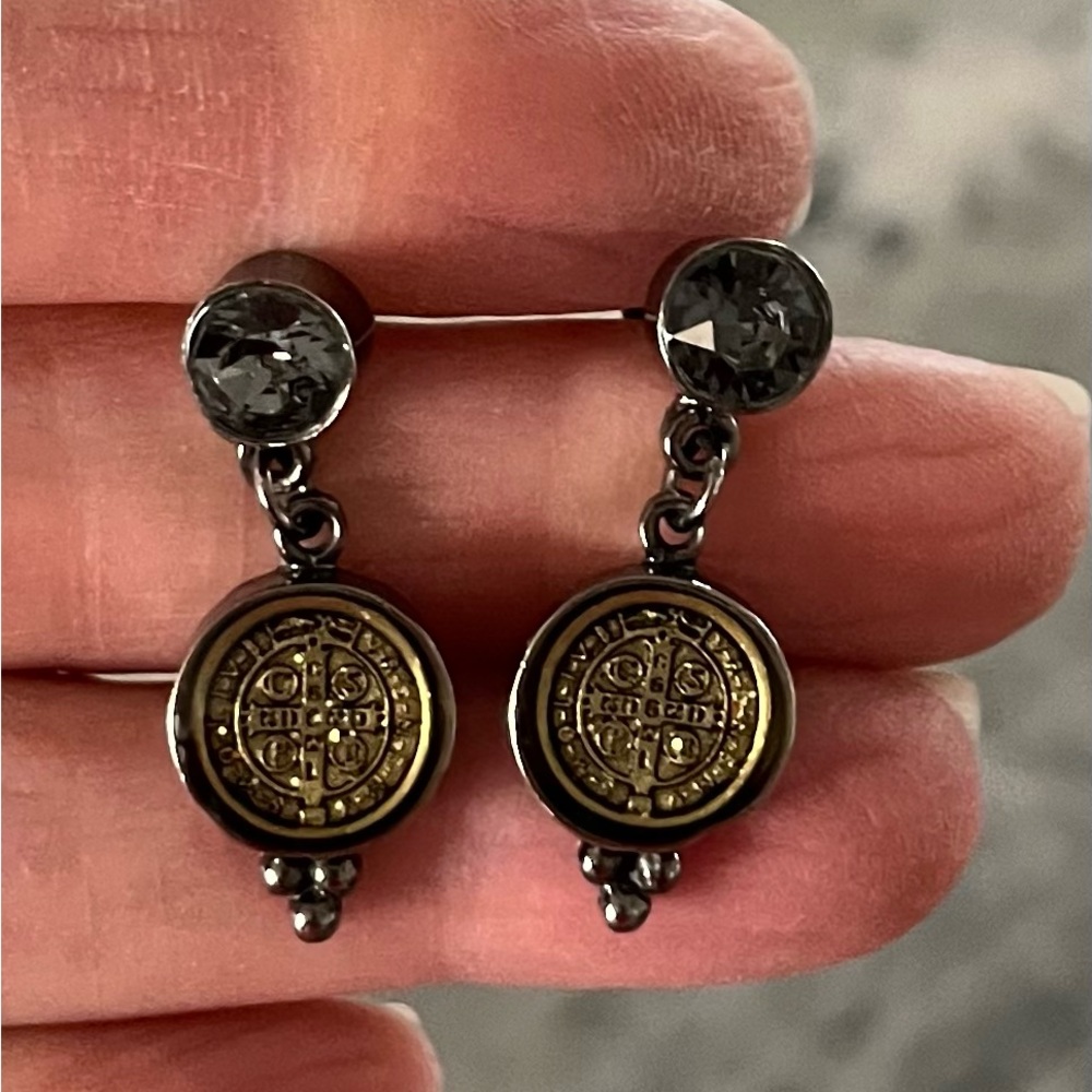 VIRGIN SAINTS & ANGELS HEMATITE LUCIA EARRINGS - Picture 5 of 6